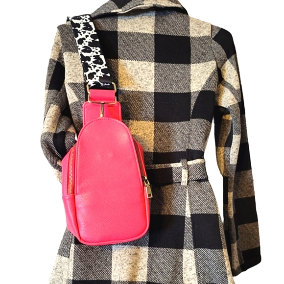 HOT PINK GUITAR STRAP SLING BAG - Picture 8 of 12